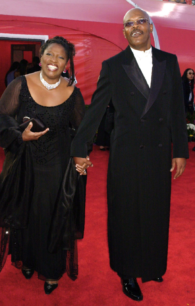Actor Samuel L. Jackson and his wife LaTanya Richardson arrive for the 73rd annual Academy Awards ceremony Sunday March 25, 2001 in Los Angeles. (AP Photo/Laura Rauch)