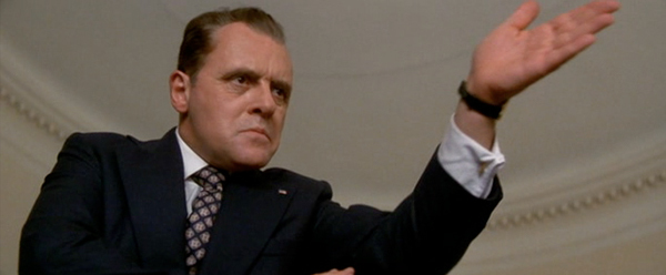 Hopkins som Richard Nixon.